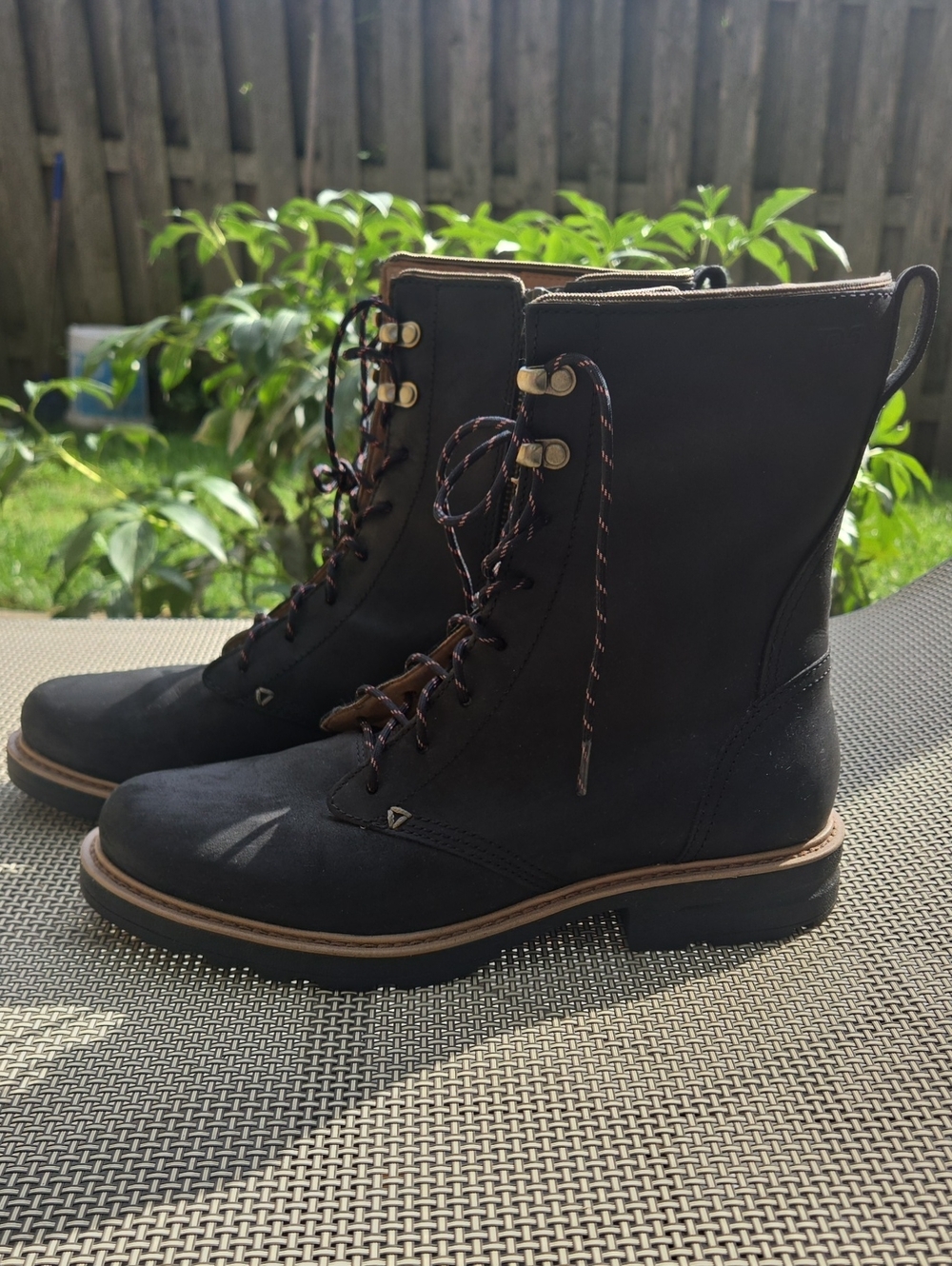 Teva Max Comfort Black Leather Boots Size 9 - Like New!